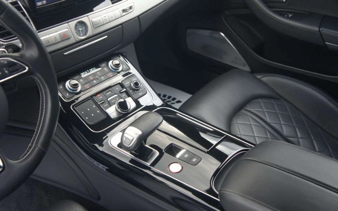 Audi S8 cena 149900 przebieg: 131000, rok produkcji 2012 z Hajnówka małe 596